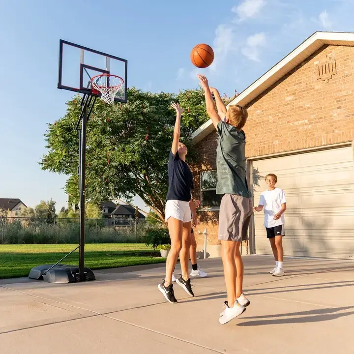 מתקן סל נייד מתכוונן 48 אינץ - Lifetime Adjustable Portable Basketball Hoop