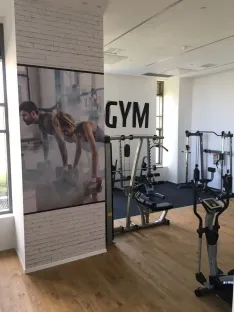 חברת אזורים בת ים