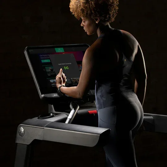 Integrity+ Treadmill LIFEFITNESS